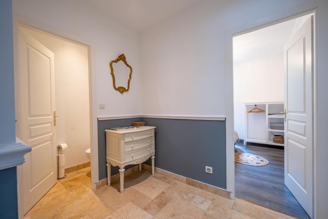 Le Bon Ami Villa Fronsac  ภายนอก รูปภาพ