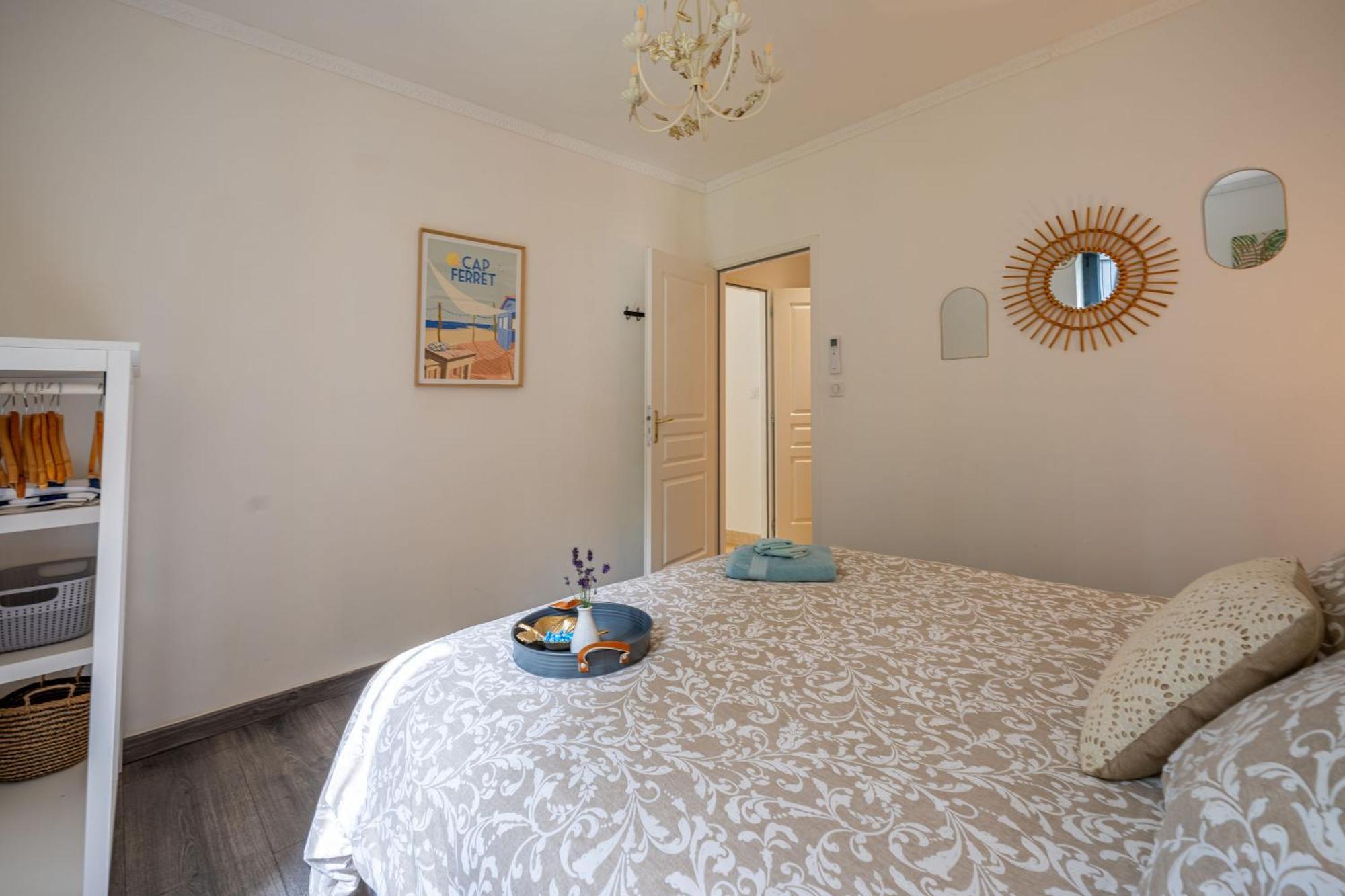 Le Bon Ami Villa Fronsac  ภายนอก รูปภาพ
