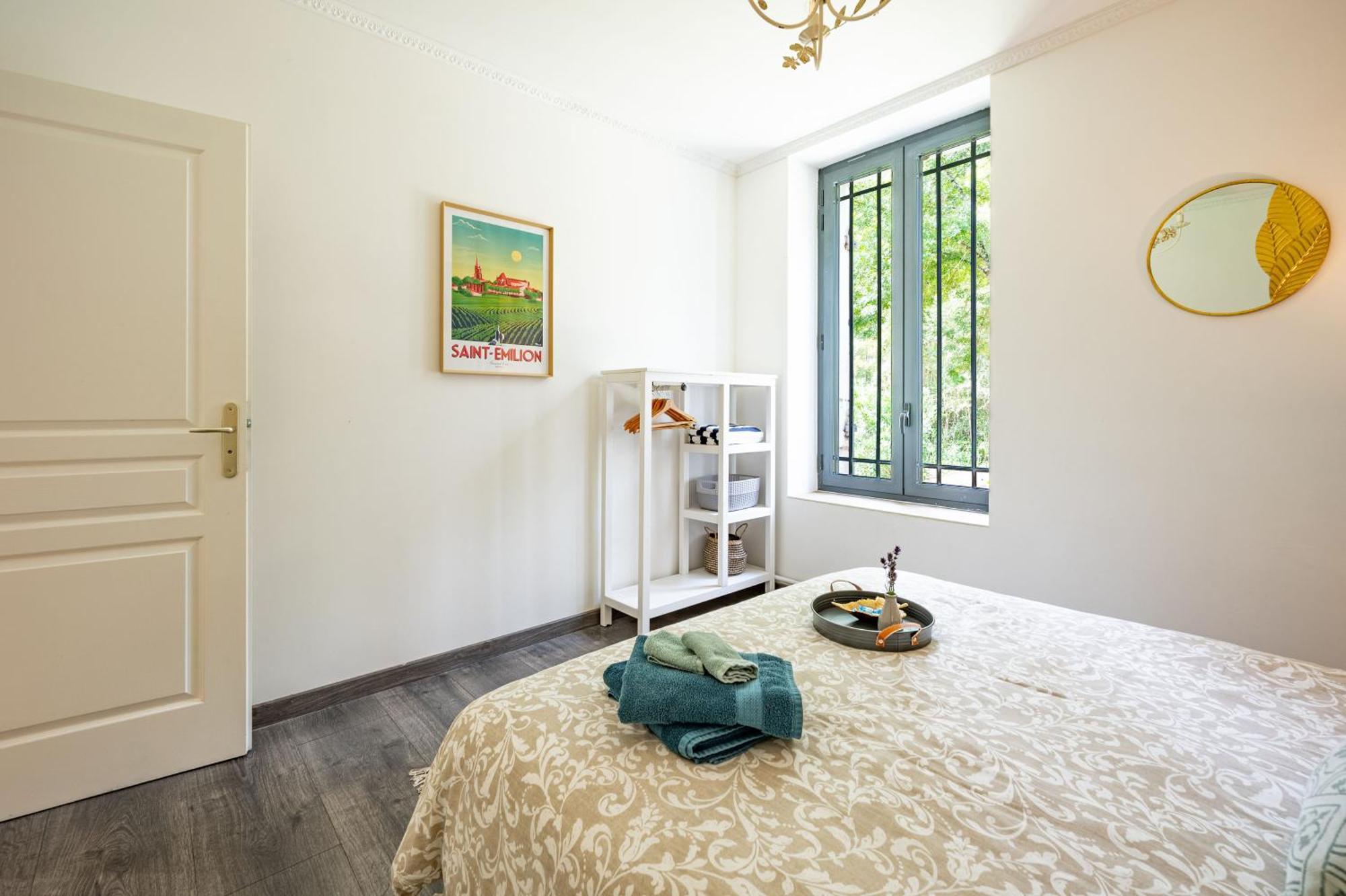 Le Bon Ami Villa Fronsac  ภายนอก รูปภาพ