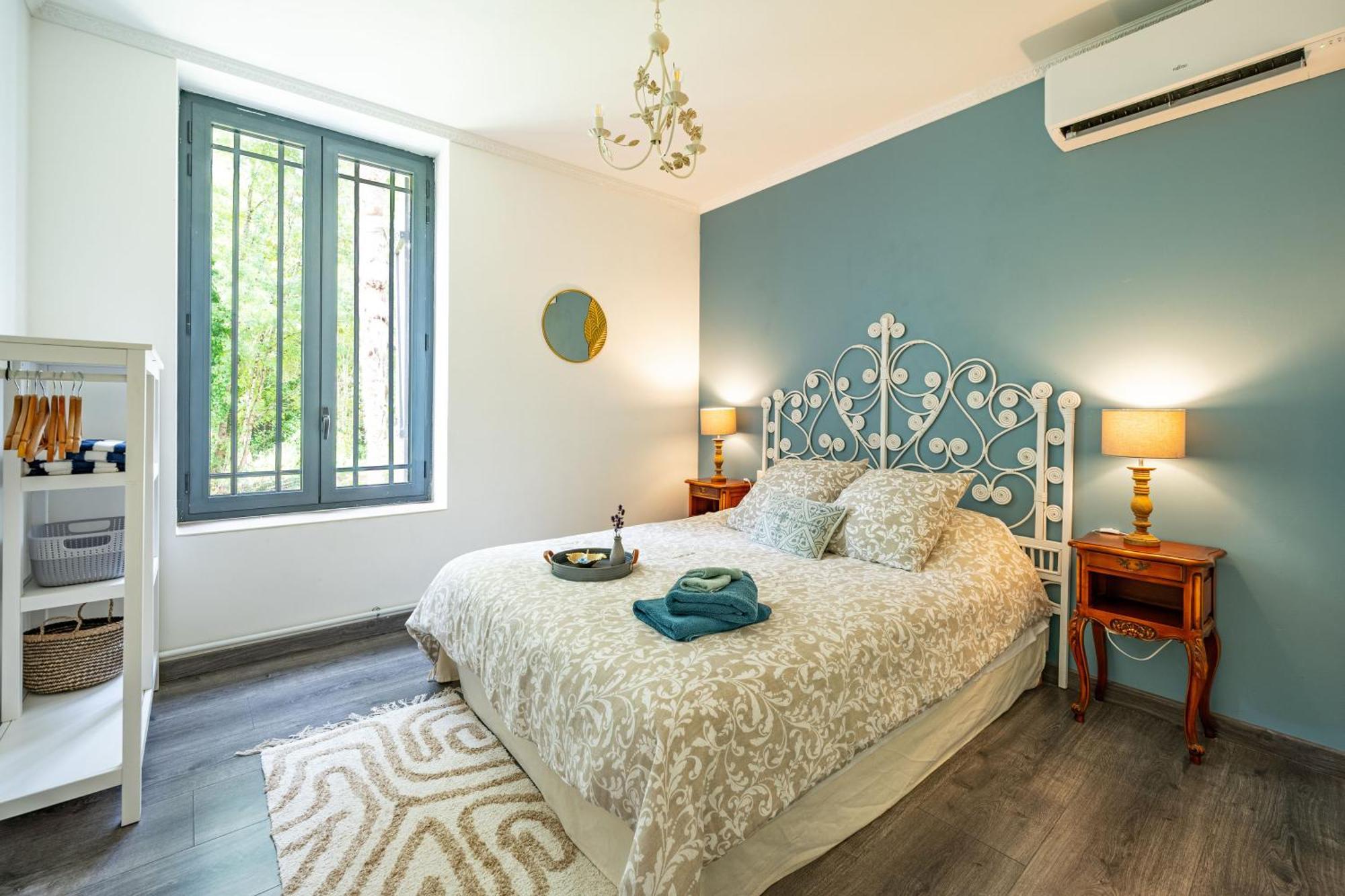 Le Bon Ami Villa Fronsac  ภายนอก รูปภาพ