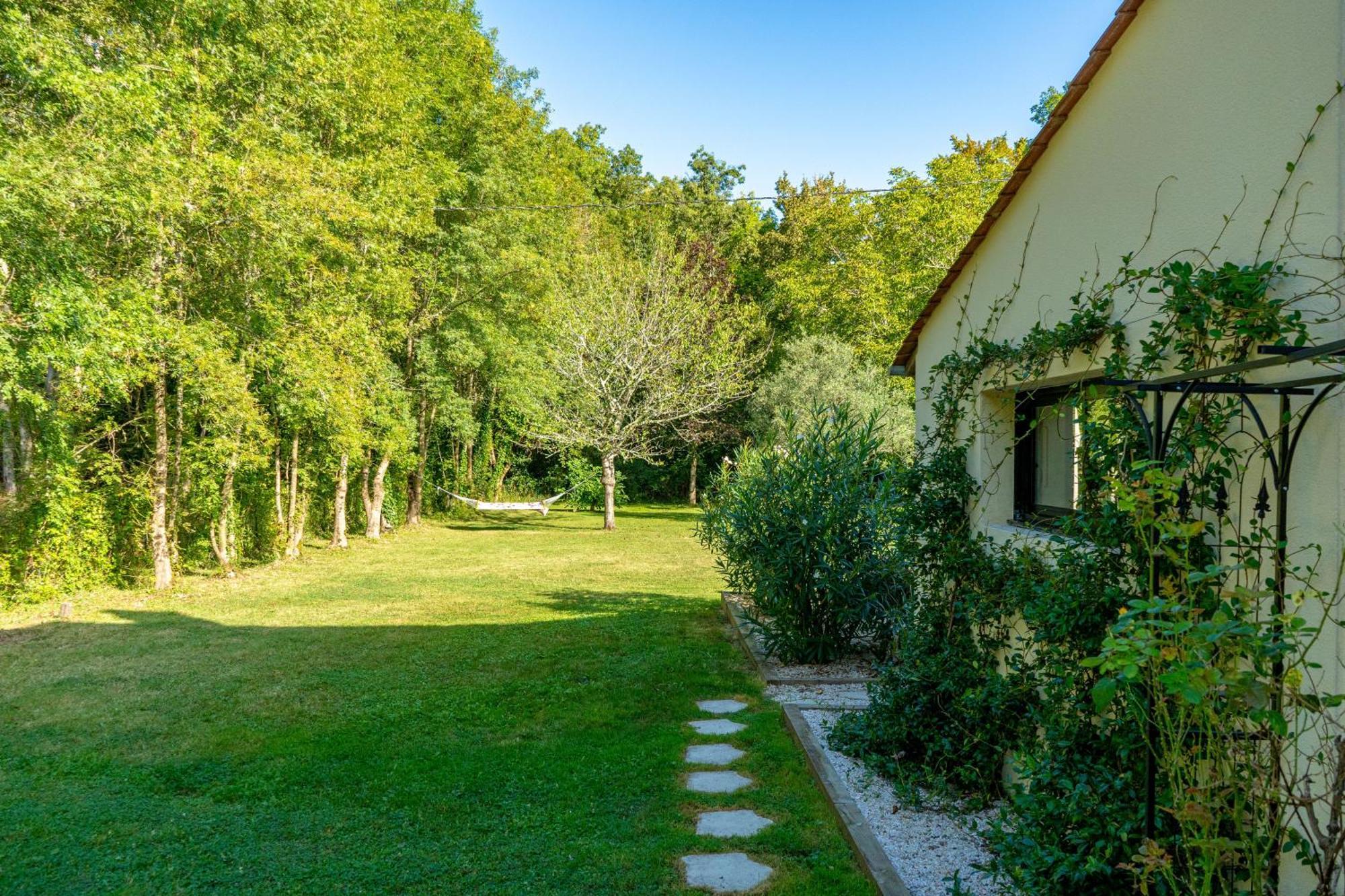 Le Bon Ami Villa Fronsac  ภายนอก รูปภาพ